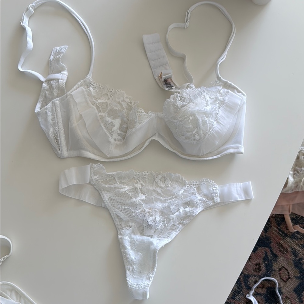 La Perla white set never worn